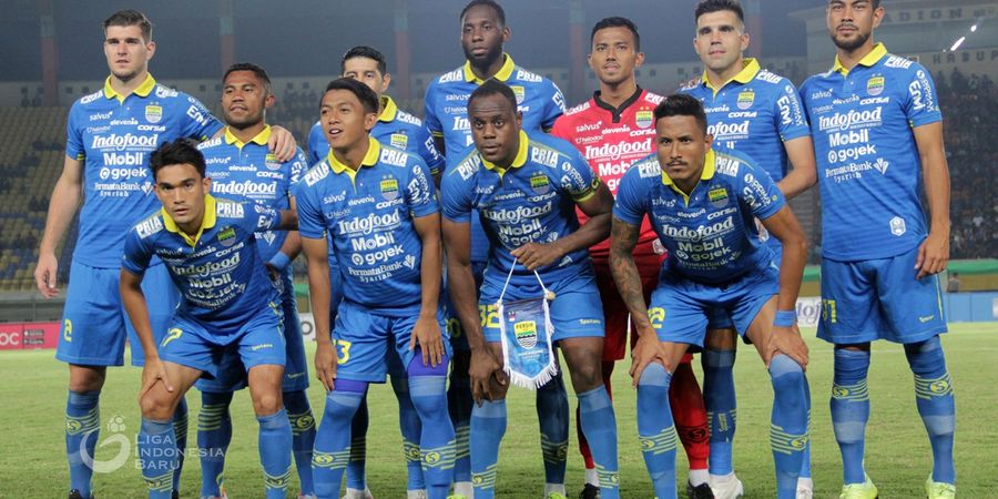 SEJARAH HARI INI - Dua Gol Ferdinand Sinaga  Bawa Persib Berpesta di Gresik