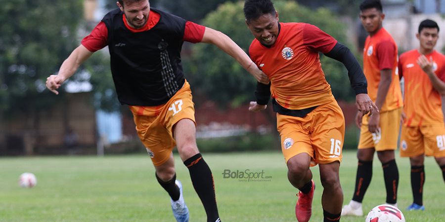 Bek Persija Ungkap Kesan Main dengan Del Piero dan Carlos Tevez