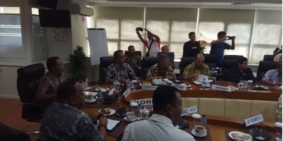 Rapat Khusus Bahas Virus Corona, Kemenkes Kembalikan Semua pada Kemenpora