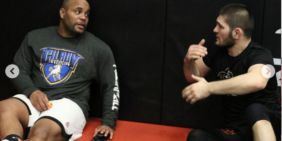 Daniel Cormier Paham Bos UFC Ingin Khabib Nurmagomedov 'Comeback'