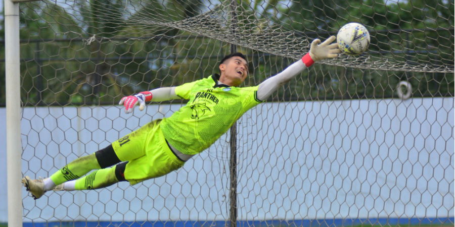 Kiper Persib Bandung Sampaikan Belasungkawa Kepada Daryono