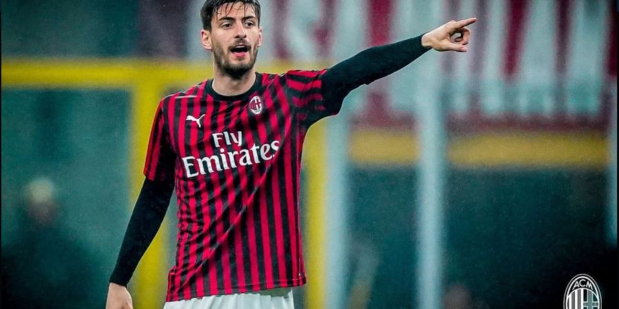 Susunan Pemain Fiorentina vs AC Milan - Kejutan di Jantung Pertahanan Setan Merah