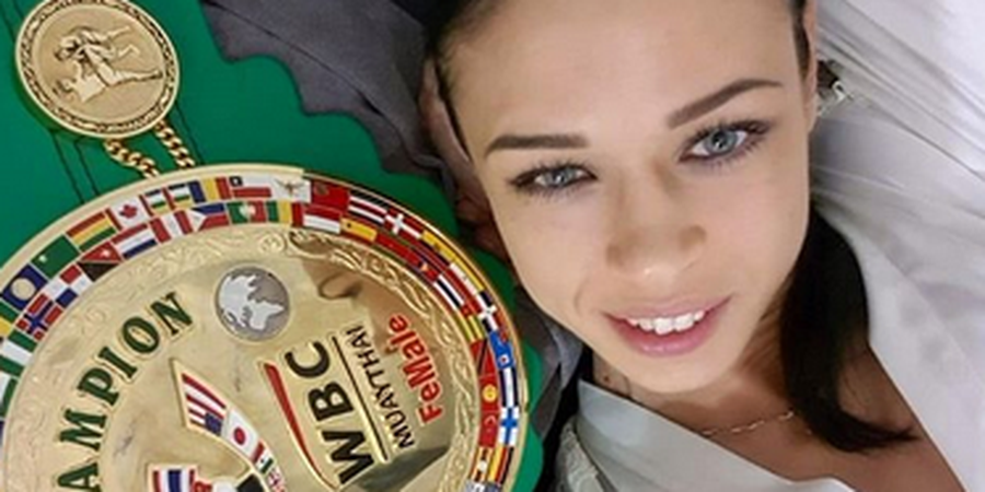 Petarung MMA Cantik Ini Dapat Hadiah Berbahaya Saat Ulang Tahun