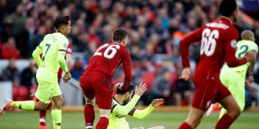 Lionel Messi Tak Suka dengan Ulah Andy Robertson yang Acak-acak Rambutnya