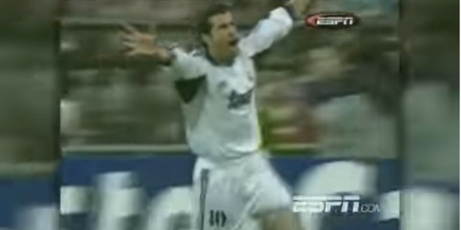 DUEL KLASIK - 9 Mei 2001, Purwarupa Los Galacticos Jatuh ke Bumi