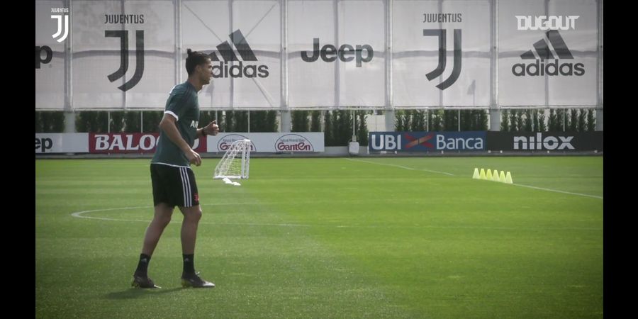 Tiru Aksi Michael Jordan, Ronaldo Tunjukkan Tembakan Brilian Saat Latihan bersama Juventus