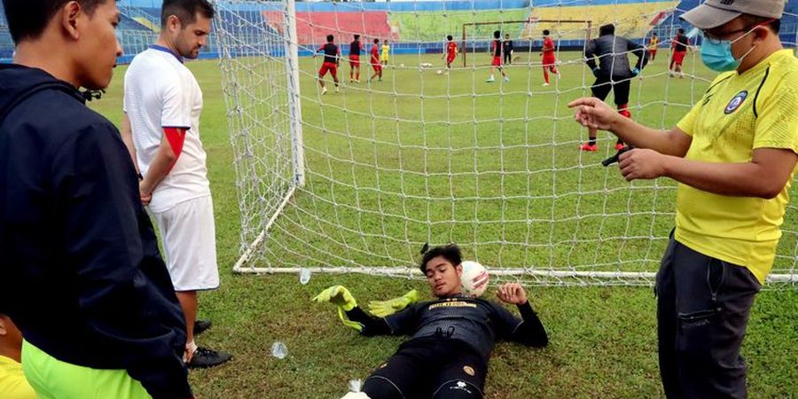 Usai Ditinggal Mario Gomez dan Bauman, kini Arema FC Kehilangan Kiper Andalan