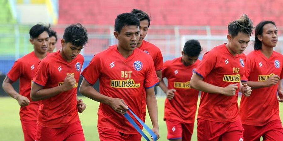 Ada Situs Judi di Jersey Latihan Arema FC, Ini Klarifikasi GM