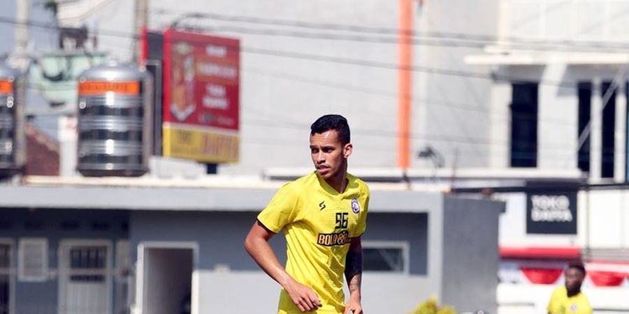 Cetak 2 Gol, Pemain Muda Brasil Belum Bisa Buat Tim Pelatih Arema FC Terkesan