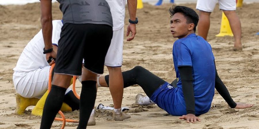 Skuad Arema FC Berlatih di Pantai Bersama Pelatih Baru, Ini Tujuannya