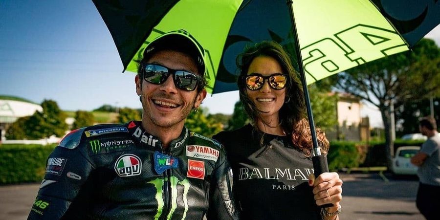 Bucin ke Pacar Jadi Penyebab Valentino Rossi Positif COVID-19?