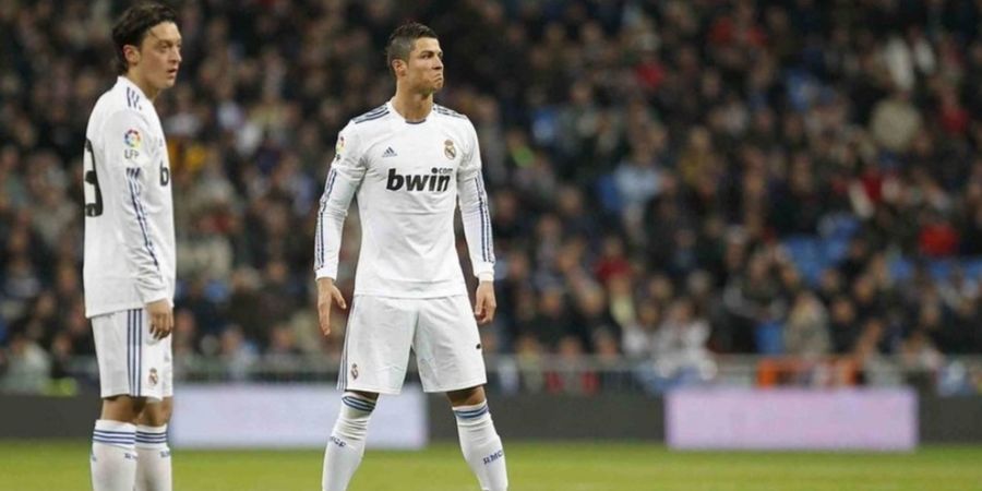 Rumor Transfer - Mesut Oezil Ditawarkan ke Juventus, Kemarahan Cristiano Ronaldo 7 Tahun Silam Segera Terobati