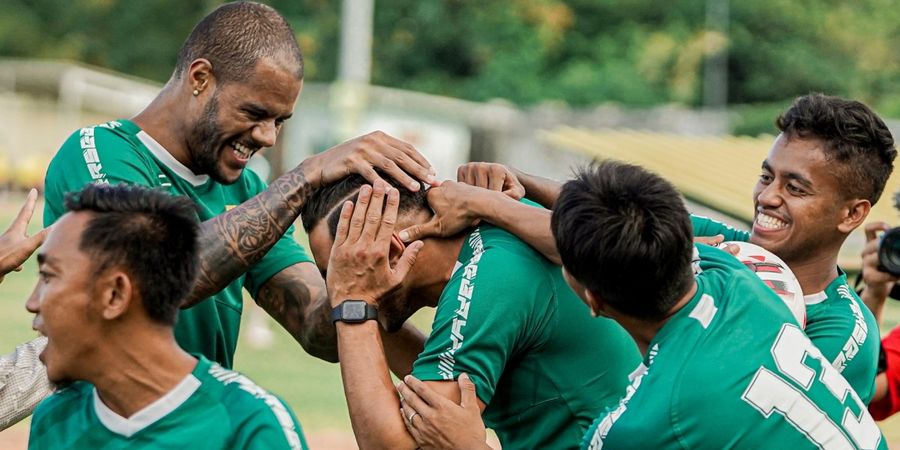 Beragam Variasi Materi Latihan Bikin Striker Persebaya Tak Jenuh Lagi