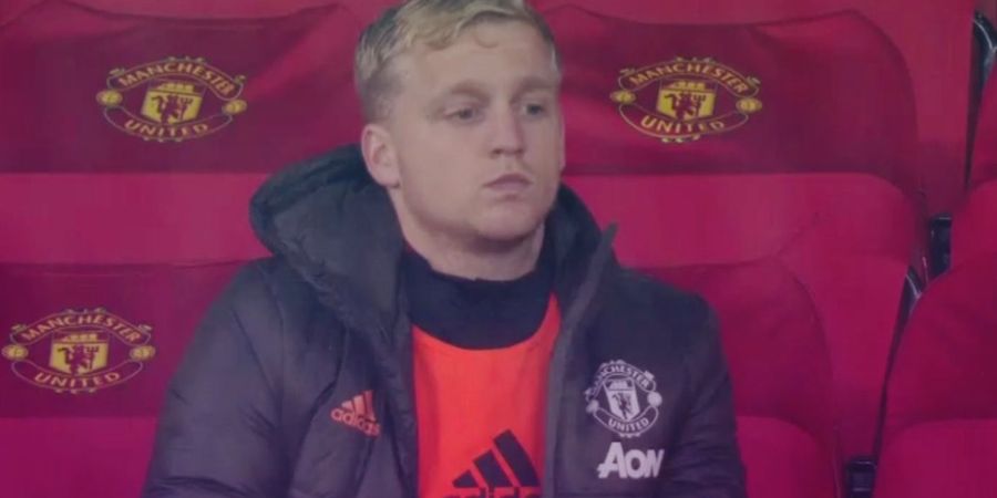 Kerap Dicadangkan, Donny van dee Beek Tak Dibutuhkan Manchester United