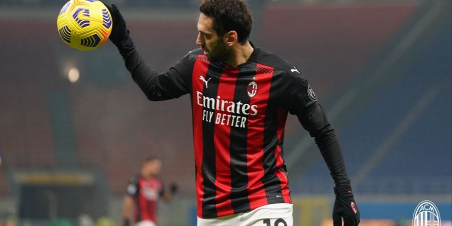 Hasil Liga Italia - Hakan Calhanoglu Cetak Hat-trick Aneh, AC Milan Lupa Rasanya Kalah