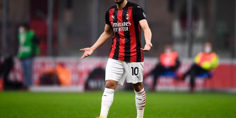 Manchester United Siap-siap Gigit Jari soal Transfer Hakan Calhanoglu