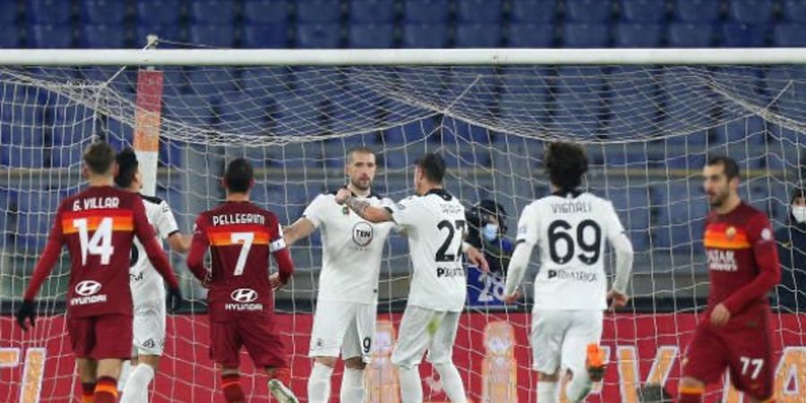 Hasil Coppa Italia - Kebobolan 2 Gol dalam 15 Menit Pertama, 9 Pemain AS Roma Gagal ke Perempat Final