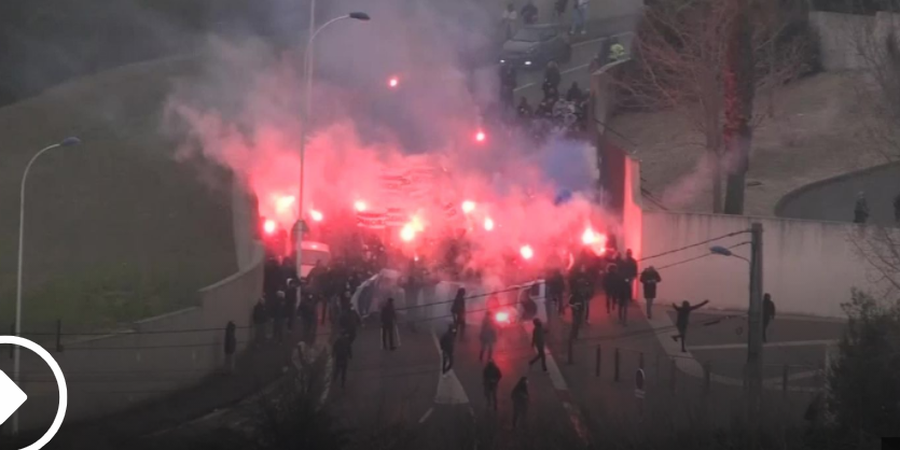 Video - Lapangan Latihan Diserang Suporter, Marseille Batal Bertanding