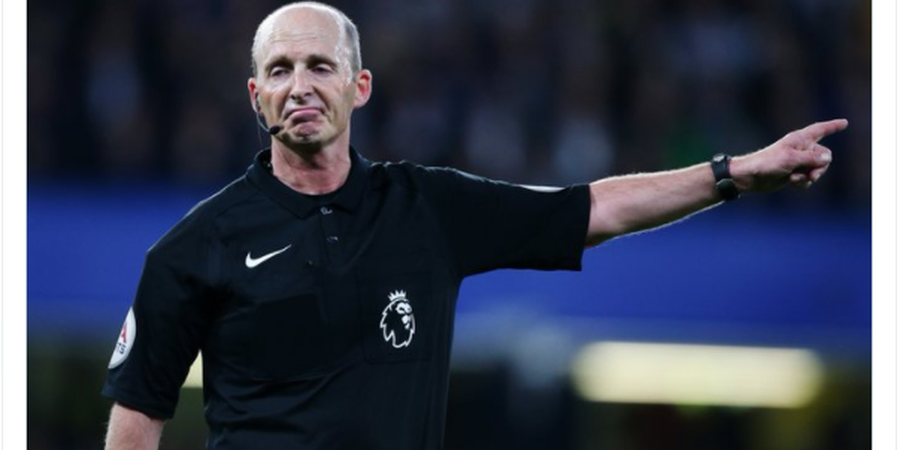 Mike Dean Ternyata Pernah Kicep di Hadapan Roy Keane dan Patrick Vieira