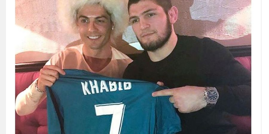 Khabib Nurmagomedov Ngobrol dengan Cristiano Ronaldo, Ada Apa?