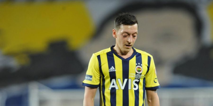 Nasib Sial Mesut Oezil Berlanjut, dari Dibuang Asenal hingga Gagal Cetak Gol dan Cedera di Fenerbahce