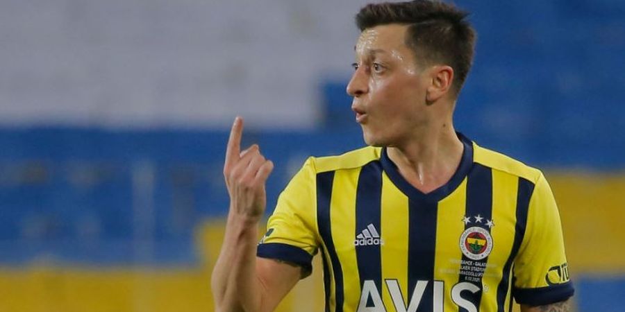 Rapor Mesut Oezil di Fenerbahce, Minim Kontribusi dan Cuma Tendang Bola Sekali tiap Laga