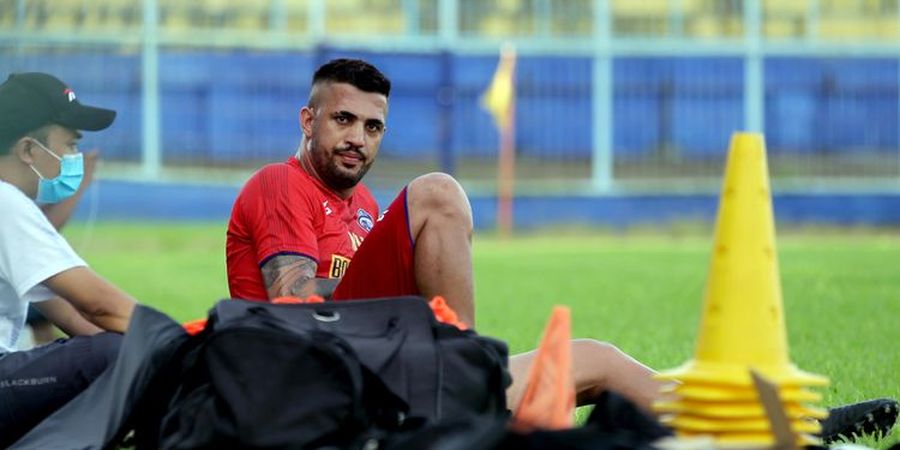 Gagal Berikan Terbaik untuk Arema FC, Caio Ruan Pamit dan Minta Maaf