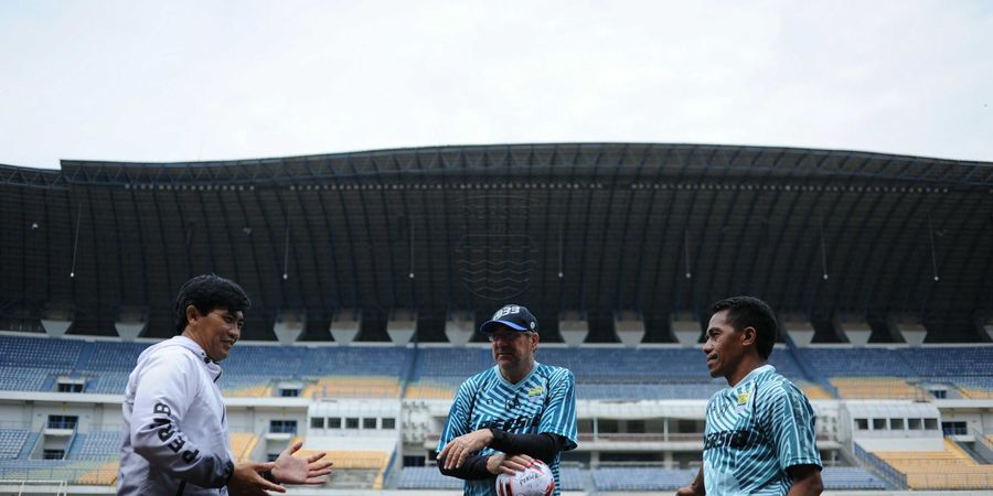 Robert Rene Alberts Sudah Siapkan Program Latihan Persib Bandung untuk Liga 1