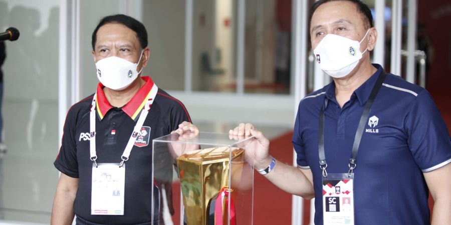 Filosofi Kepalan Tangan dan Warna Emas di Tropi Piala Menpora 2021