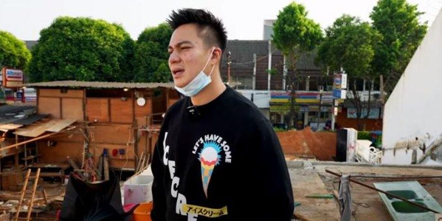 Benarkah Olahraga Catur dan Sepak Bola Menarik Minat Baim Wong?