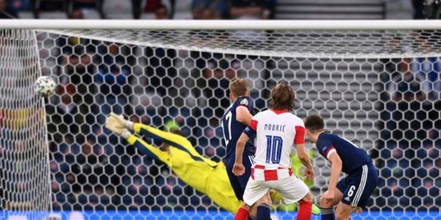 EURO 2020 - Berkat Gol Cantik ke Gawang Skotlandia, Luka Modric Selevel Cristiano Ronaldo