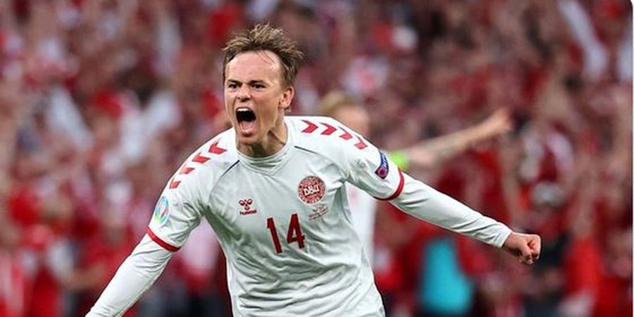 EURO 2020 - Profil Mikkel Damsgaard, Pencetak Gol Freekick Pertama yang Jadi Incaran Barcelona