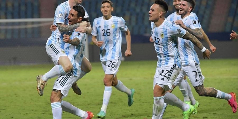 Copa America 2021 - Lionel Messi Sentuh Trofi Perdana, Angel Di Maria Ukir Rekor Langka