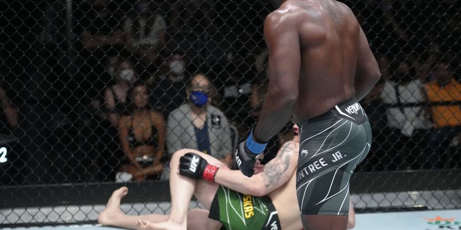 Jadi Korban, Jagoan UFC Ini Tak Permasalahkan Injakan Penghancur Kaki