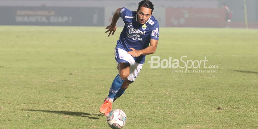 Selangkah Lagi Juara, Ezra Walian Bicara soal Masa Depan Bersama Persib