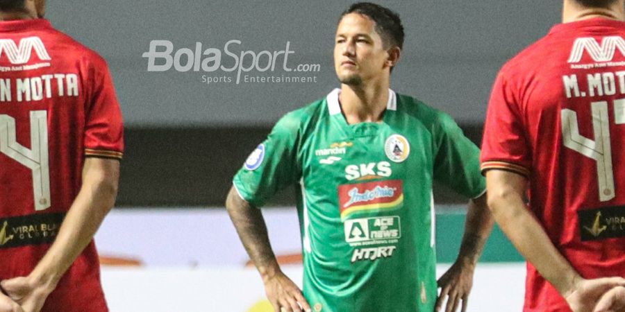 Di tengah Desakan Dejan Out, Irfan Bachdim Angkat Kaki dari PSS Sleman?