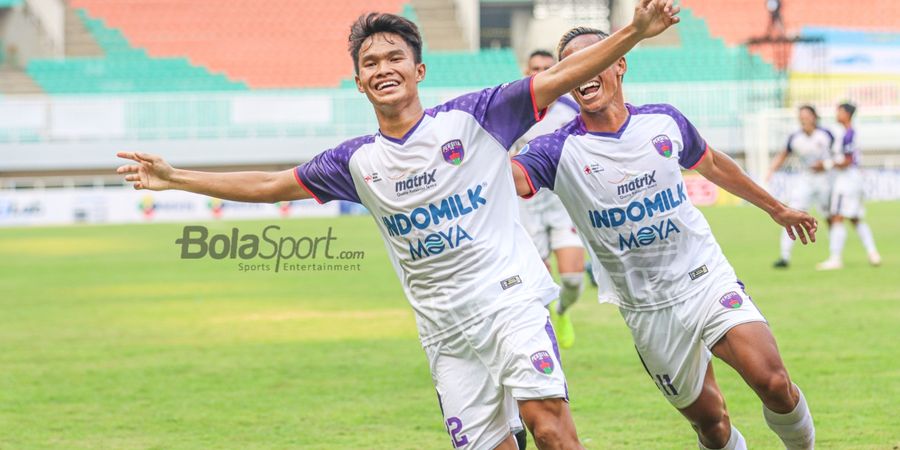 FOTO : Selebrasi Kemenangan Persita atas Persela, Satu Pemain Diusir