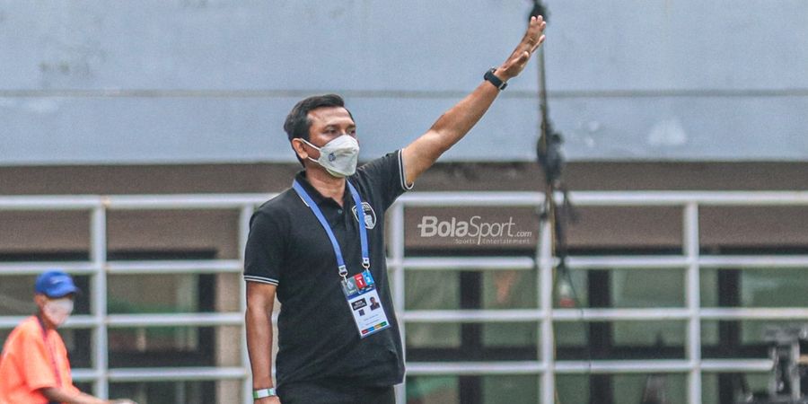 Widodo C Putro Berbagi Rahasia untuk Matikan Dua Pemain Sayap Persebaya