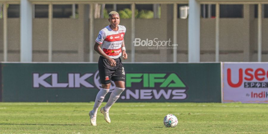 Hugo Gomes Tak Berkutik, Madura United Tertinggal dari Persib Bandung di Babak Pertama