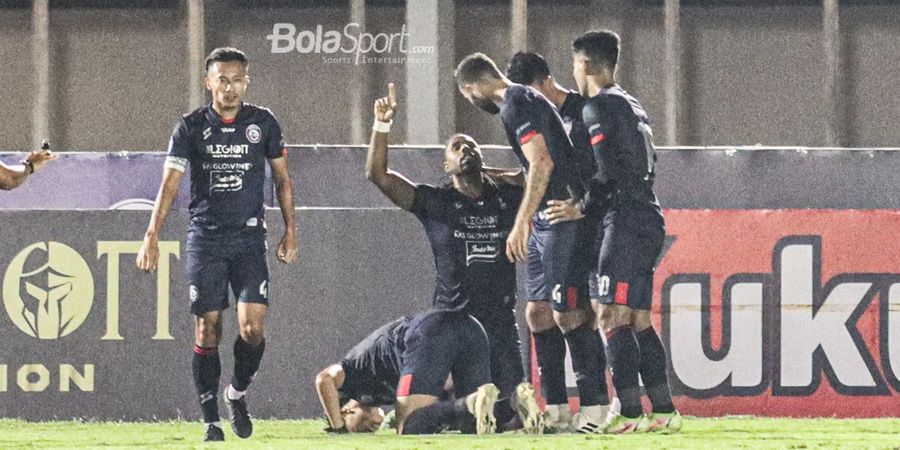 Kejadian yang TIdak Terekam Kamera Televisi Saat Laga Persib Melawan Arema FC