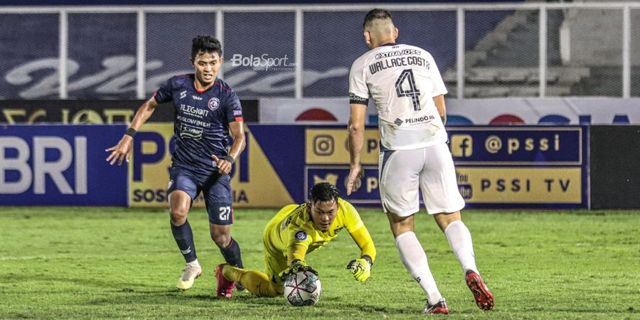 Wiljan Pluim Acak-acak Lini Belakang Tim, Kiper PSIS Tak Mau Cari Kambing Hitam