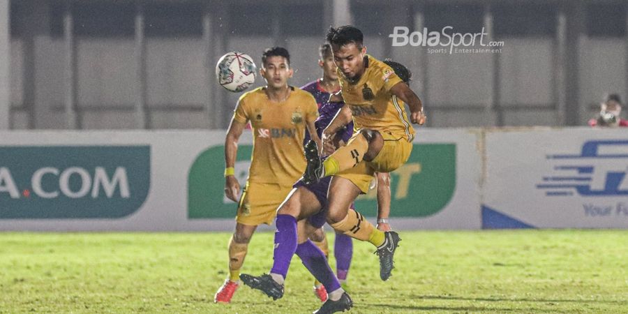 Ezechiel NDouassel Bikin Dwi Kuswanto Terdiam, Ivan Carlos Buang Hadiah Penalti, Bhayangkara FC Bungkam Persela