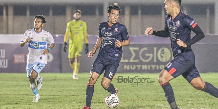 Sikutan Horor Flavio Beck ke Hanif Sjahbandi Tak Dilirik Wasit, PSIS Vs Arema FC Tanpa Gol di Babak I