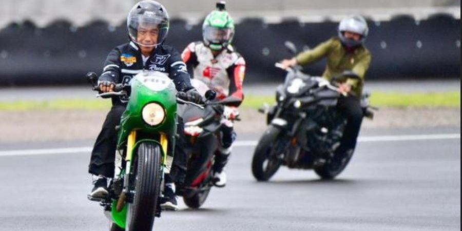 Pakai Motor Kawasaki W175, Joko Widodo Coba Sirkuit Mandalika