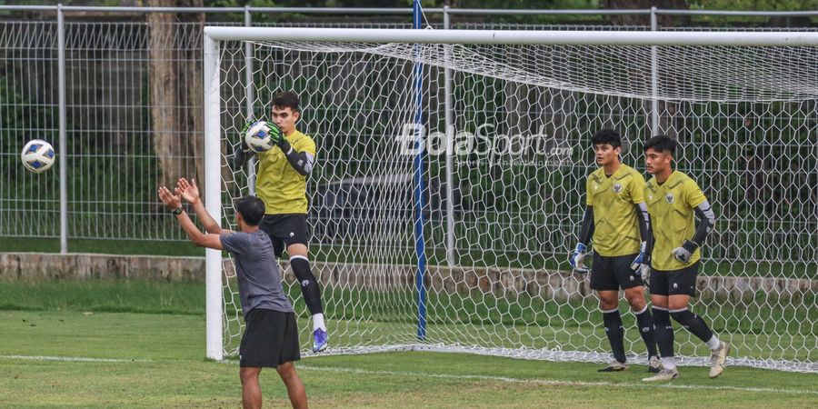 Usai Disebut Hobi Marah, Kim Bong-soo Beri Wejangan ke Kiper Timnas Indonesia dan Singgung Cara Didik Pelatih Lokal