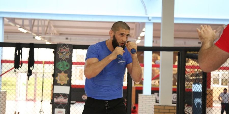 Rafael Fiziev Jelaskan Alasan Pamor Khamzat Chimaev Meledak di UFC