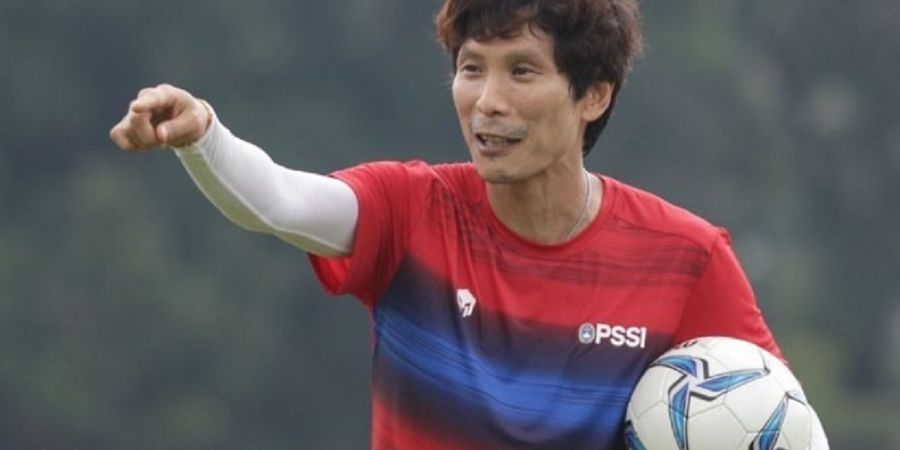 Bek Vietnam Ungkap Perbedaan Gaya Melatih Eks Tangan Kanan Shin Tae-yong dan Park Hang-seo