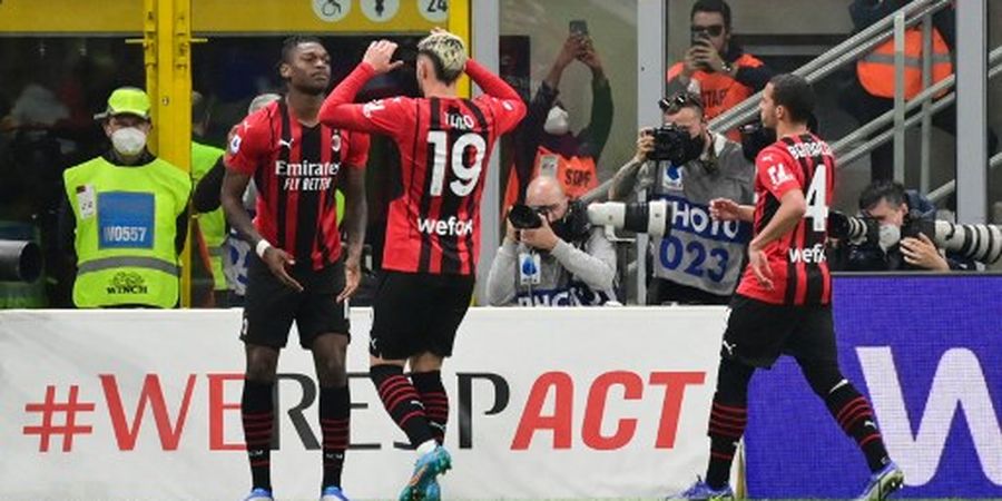 Gol Rafael Leao Bikin Zlatan Ibrahimovic Standing Applause, AC Milan Hajar Genoa di Paruh Pertama