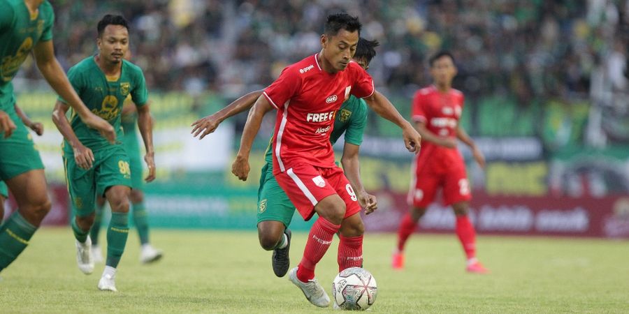 Surabaya 729 Game - Samsul Arif Berikan Luka untuk Mantan Klubnya, Persebaya Takluk atas Persis