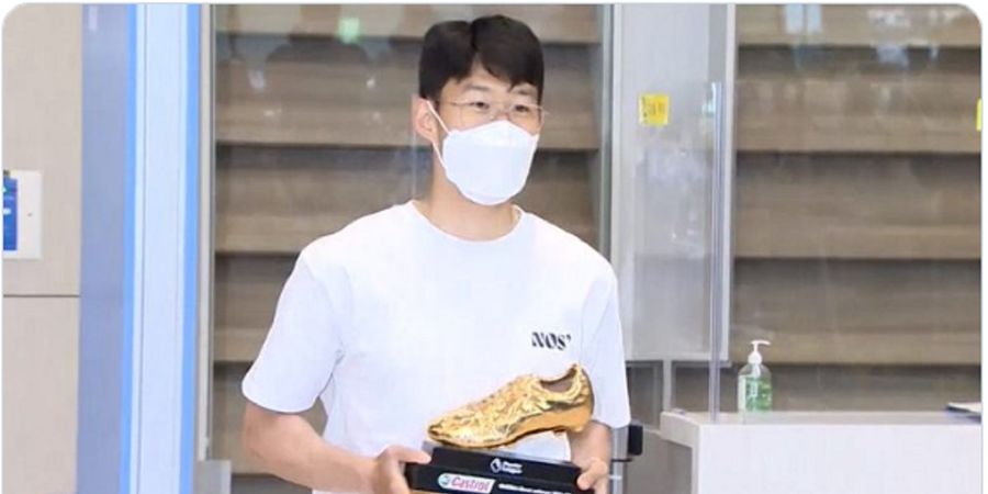 Sambil Pamerkan Sepatu Emas, Son Heung-min Dapat Sambutan Meriah saat Pulang ke Korea Selatan